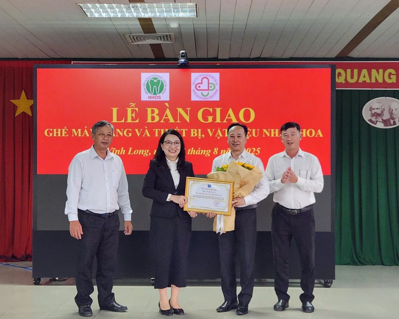 LỄ BÀN GIAO GHẾ MÁY RĂNG, THIẾT BỊ NHA KHOA CHO TRUNG TÂM Y TẾ KHU VỰC NGUYỄN VĂN THỦ